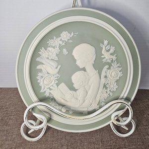 Franklin Porcelain by Adelaide Sundin Mothers Day 1977 Soft Green and Ivory